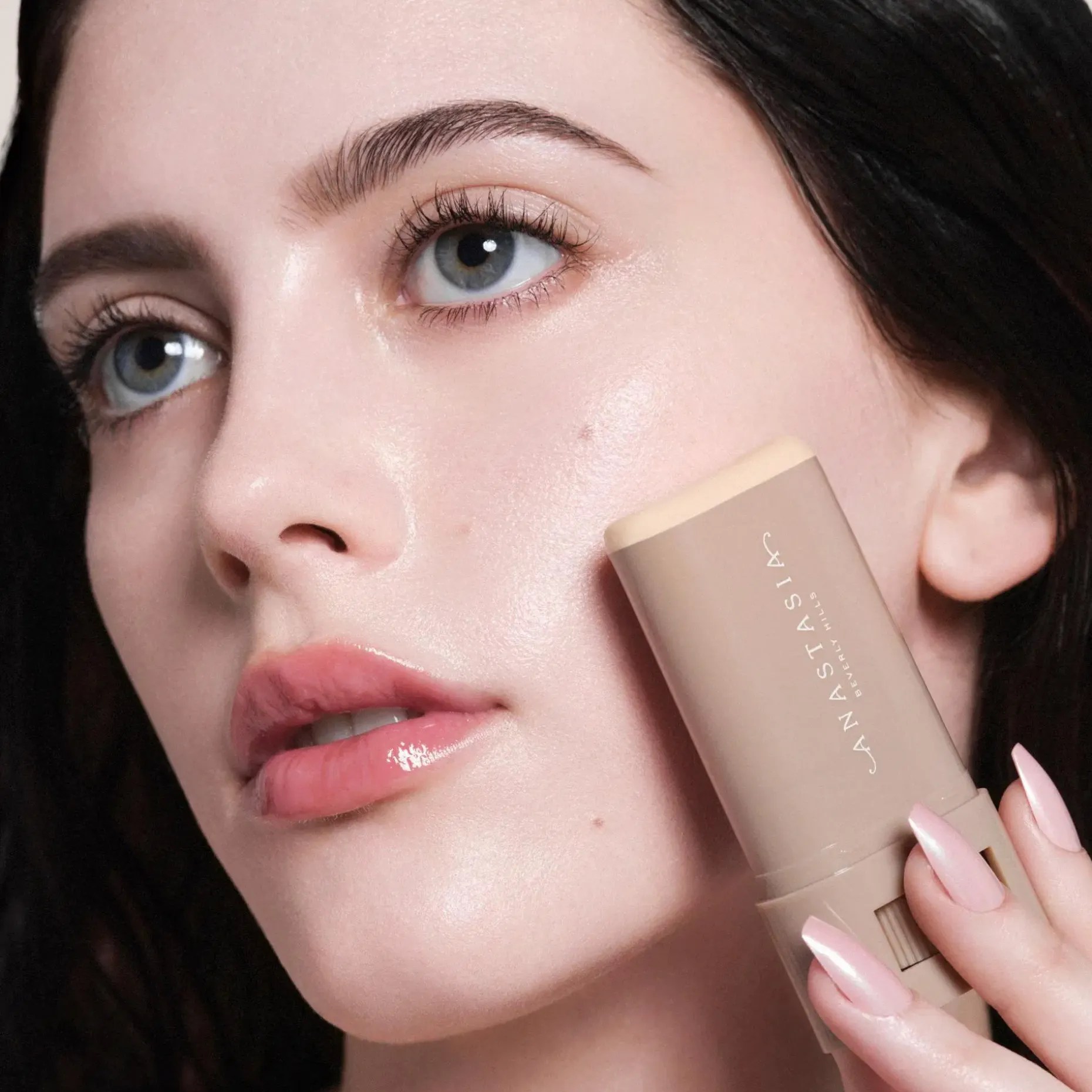 Anastasia Beverly Hills Beauty Balm Serum Boosted Skin Tint meikkivoide 18 g