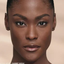 Anastasia Beverly Hills Smooth Blur Bronzer -aurinkopuuteri 9 g