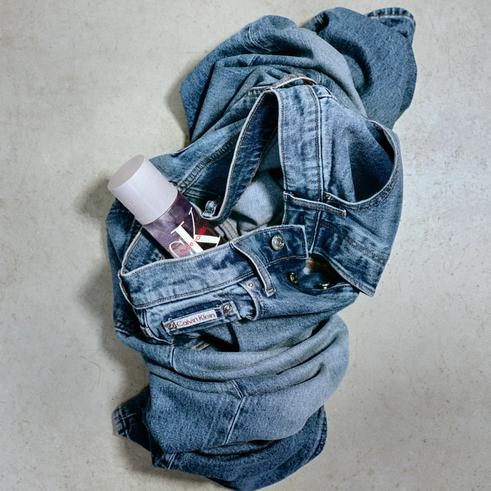 Calvin Klein Hair & bodymist Nude Vanilla 236 ml hius- ja vartalotuoksu