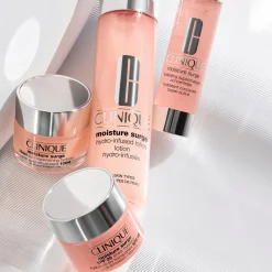 Clinique Moisture Surge SPF 25 Sheer Hydator päivävoide 50 ml