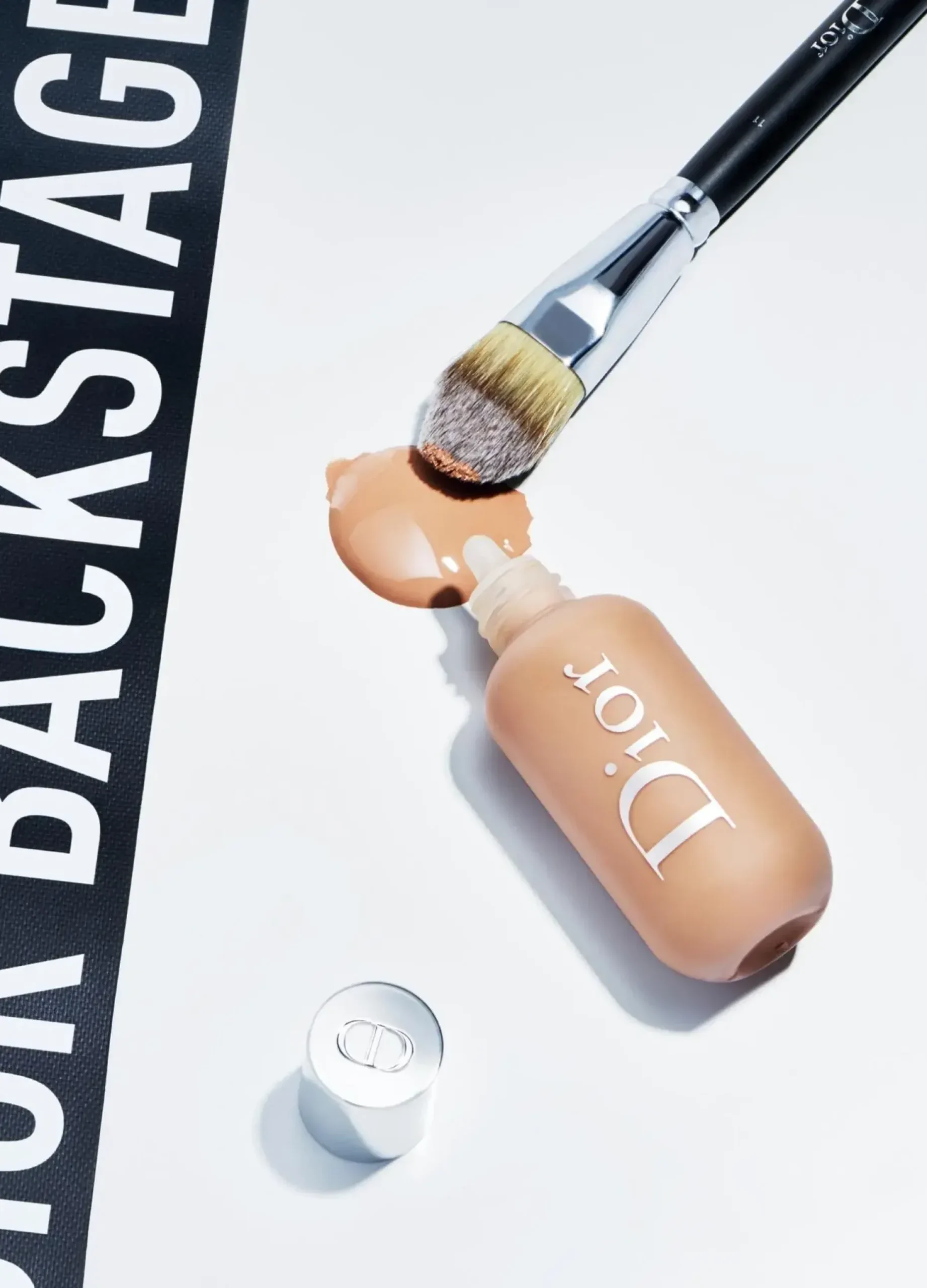 DIOR BACKSTAGE Light Coverage Fluid Foundation Brush N11 meikkisivellin