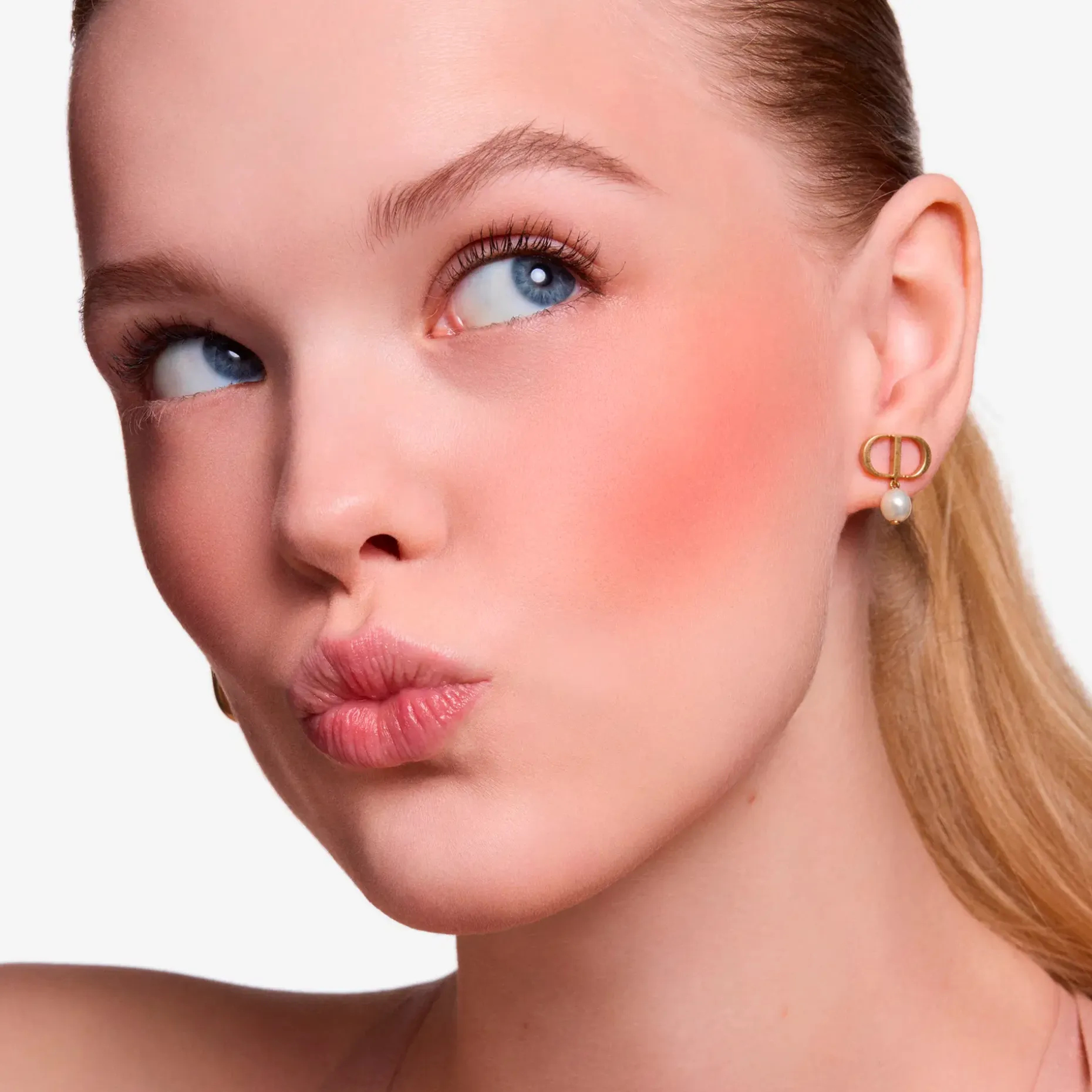 DIOR Dior Forever Blush Soft Filter Whipped Liquid Blush - Radiant Matte Finish poskipuna 11 ml