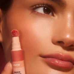 e.l.f. Halo Glow Blush Beauty Wand poskipuna 10 ml