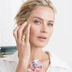 Estée Lauder Resilience Multi-Effect Eye Créme silmänympärysvoide 15 ml