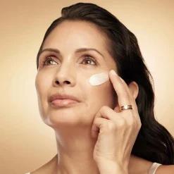 Estée Lauder Revitalizing Supreme+ Youth Power Creme päivävoide 50 ml