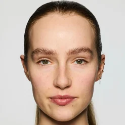 Fenty Beauty Bright Fix Instant Brightening + Blurring Powder puuteri 8.50g