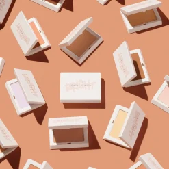 Fenty Beauty Bright Fix Instant Brightening + Blurring Powder puuteri 8.50g