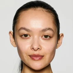 Fenty Beauty Bright Fix Instant Brightening + Blurring Powder puuteri 8.50g