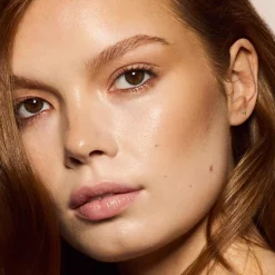 Fenty Beauty Cheeks Out Freestyle Cream Bronzer voidemainen aurinkopuuteri 6,23 g