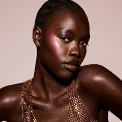 Fenty Beauty Diamond Bomb All Over Diamond Veil hohdepuuteri 8 g