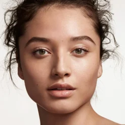 Fenty Beauty Eaze Drop Blur + Smooth Tint Stick kasvomeikkipuikko 9 g