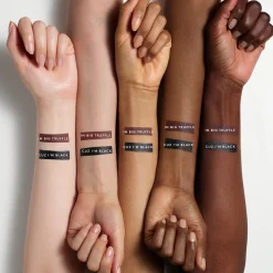 Fenty Beauty Flyliner Longwear Liquid Eyeliner nestemäinen silmänrajausväri 0,55 ml