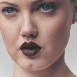 Fenty Beauty Icon Velvet Liquid Lipstick nestemäinen huulipuna 5,5 g