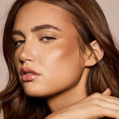 Fenty Beauty Sun Stalk`r Instant Warmth Bronzer aurinkopuuteri 6,23 g