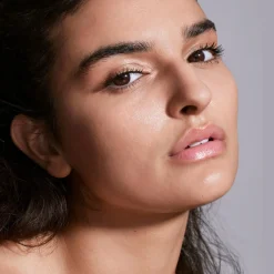 Fenty Skin Hydra Vizor Tint sävyttävä päivävoide 50 ml