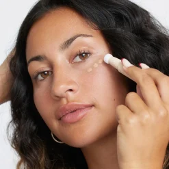 Gosh Eye Bright'n Conceal - 001 Adjusting Skin peitevoide