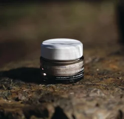 KORRES Black Pine 4D Bio-ShapeLift™ Bounce Firming Intense Moisturiser kosteusvoide 40 ml