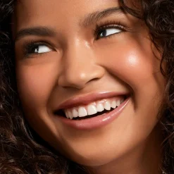 Lancôme Lip Idôle Butterglow Lip Balm huulipuna 3 g