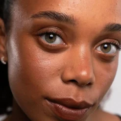 LH cosmetics Artistick -voidemainen aurinkopuuteri 5,8 g