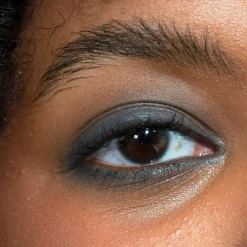 LH cosmetics Crayon -monikäyttöinen rajauskynä 1,1 g