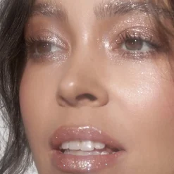 LH cosmetics Sparkl -nestemäinen luomiväri 3,3 ml