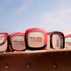 L'Oréal Paris Infaillible 24H Fresh Wear Foundation in a Powder Meikkipuuteri Warm Undertone 30 ml