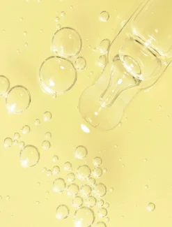 Lumene VALO Kirkastava hyaluronitiiviste 30 ml