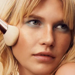 MAC Bronzer fan brush 143S sivellin