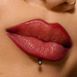 MAC Cosmetics Lipglazer Glossy Liner -huultenrajauskynä 0,25 g