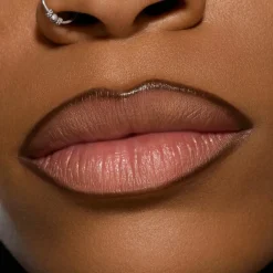 MAC Cosmetics Lipglazer Glossy Liner -huultenrajauskynä 0,25 g