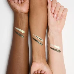 MAC Cosmetics Metamorphosis Prismatica Liquid Eye Liner -nestemäinen rajauskynä 2 ml