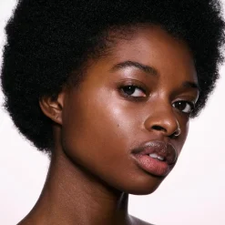 MAC Cosmetics Skinfinish Lightstruck Liquid Highlighter -korostusväri 15 ml