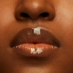 MAC Cosmetics Squirt Plumping Lipgloss Stick -huulikiilto 2,3 g