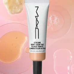 MAC Cosmetics Strobe Dewy Skin Tint -sävyttävä kosteusvoide 30 ml