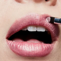 MAC Frost Lipstick huulipuna 3g