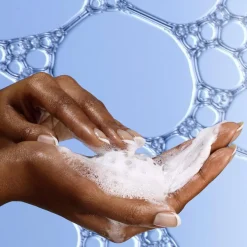 MAC Hyper Real Cream-To-Foam Cleanser kasvopuhdistus 30 ml