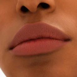 MAC Locked Kiss 24Hr Lipstick huulipuna 1,8 g