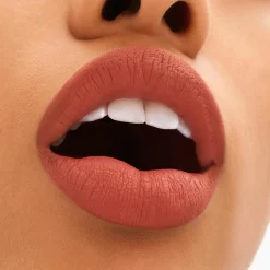 MAC Locked Kiss 24Hr Lipstick huulipuna 1,8 g