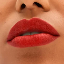 MAC Locked Kiss 24Hr Lipstick huulipuna 1,8 g