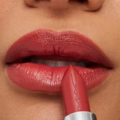 MAC Macximal Sleek Satin Lipstick huulipuna 3,5 g