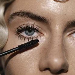 Madara Deep Matter tuuheuttava ripsiväri 6ml