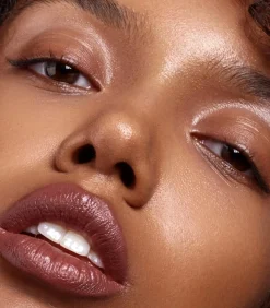 Madara Velvet Wear Lipstick huulipuna 3,8 g