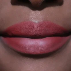 MOIRA Lip Appeal Waterproof Liner huultenrajauskynä 0,6 g