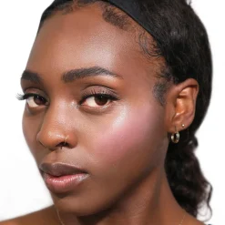 MOIRA Love Steady Liquid Blush nestemäinen poskipuna 4,8 g