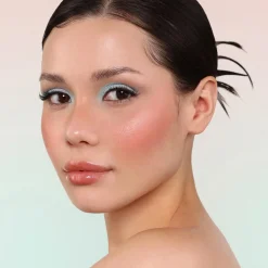 MOIRA Marvelous Baked poskipuna 002 Cinnamon Roll