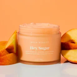 NCLA Beauty Hey, Sugar Peach Body Scrub vartalokuorinta 250 g