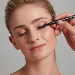 NYX Professional Makeup Epic Ink Liner silmänrajauskynä 1 ml