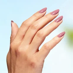 OPI Nature Strong Lacquer kynsilakka 15 ml