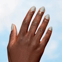 OPI Nature Strong Lacquer kynsilakka 15 ml