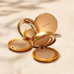 SENSAI Silky Bronze Veil Compact SPF 20 aurinkosuojapuuteri 8,5 g